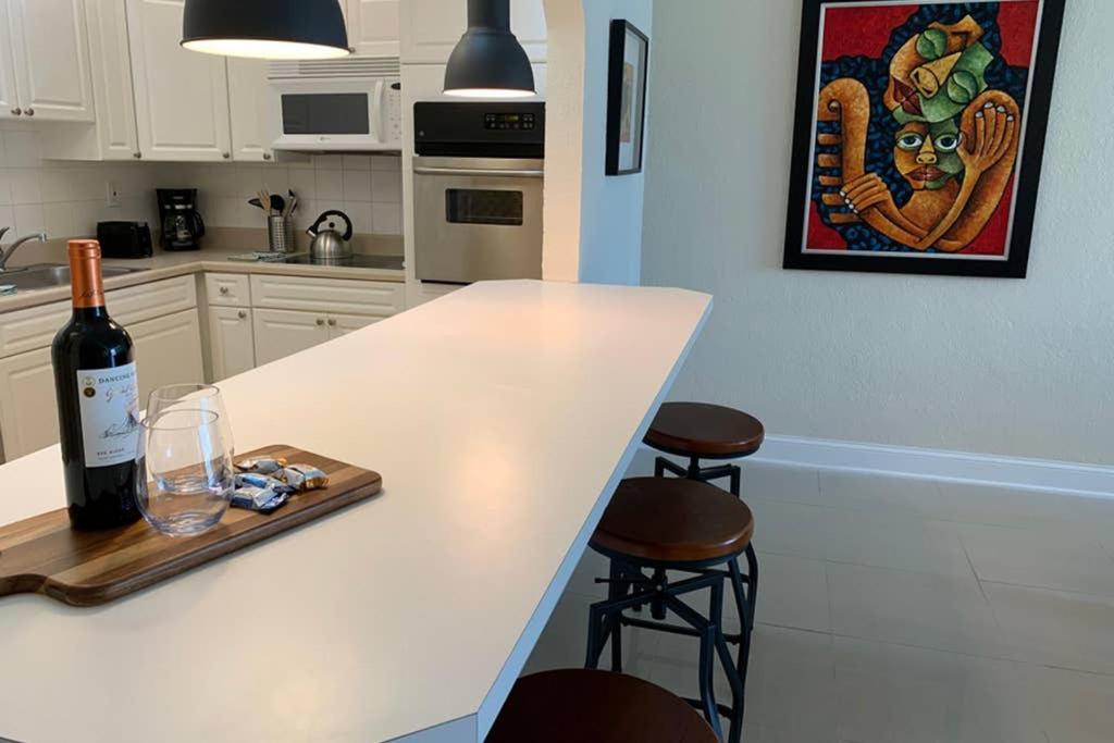 Beautiful Apartment Steps Away From The Beach Miami Beach Extérieur photo